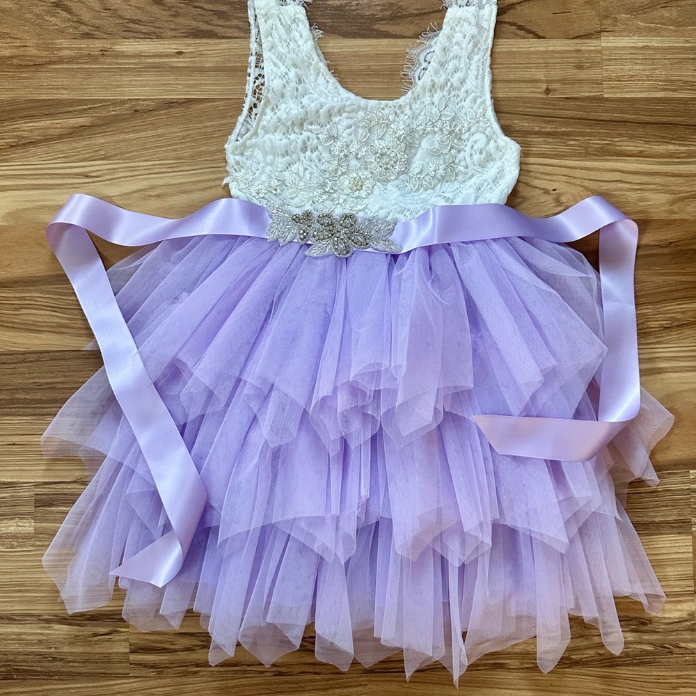🆕 Lilac Tulle Flower Girl Dress Sz9